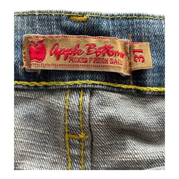 Apple Bottoms Jeans Bootcut Size 31 Medium Wash Faded Stretch Y2K Bling Vintage - Picture 3 of 12